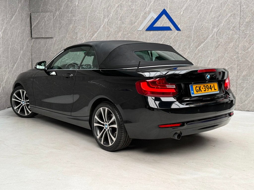 BMW 2-serie Cabrio 218i / NAP / Dealer Onderhouden / APK, Auto's, BMW, Gebruikt, Cabriolet, 4 stoelen, Leder en Stof