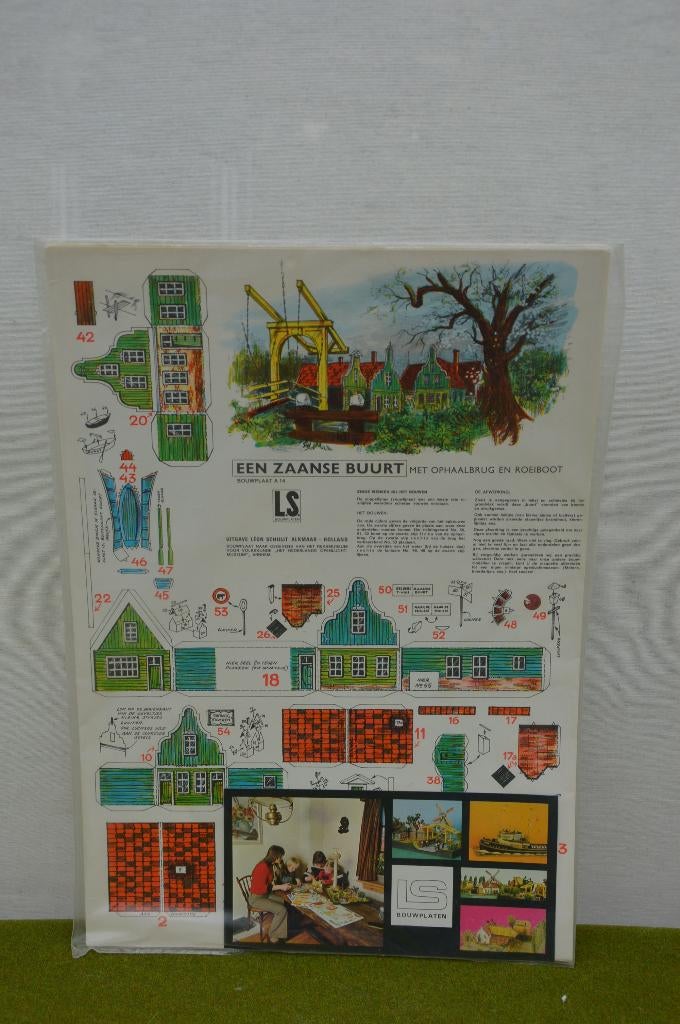 Vintage modelbouw diorama Een Zaanse buurt met ophaalbrug en, Ophalen of Verzenden, Zo goed als nieuw, 1:35 tot 1:50, Diorama