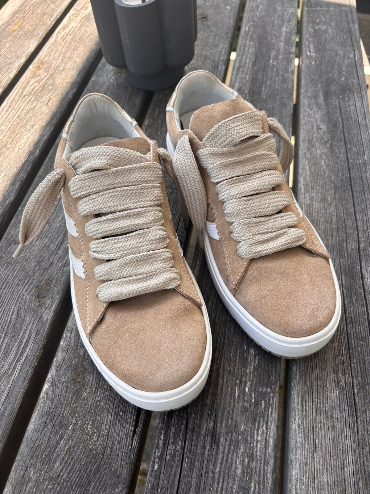 Sacha suede sneakers beige Maat 41, Kleding | Dames, Schoenen, Beige, Ophalen of Verzenden, Sneakers of Gympen, Zo goed als nieuw
