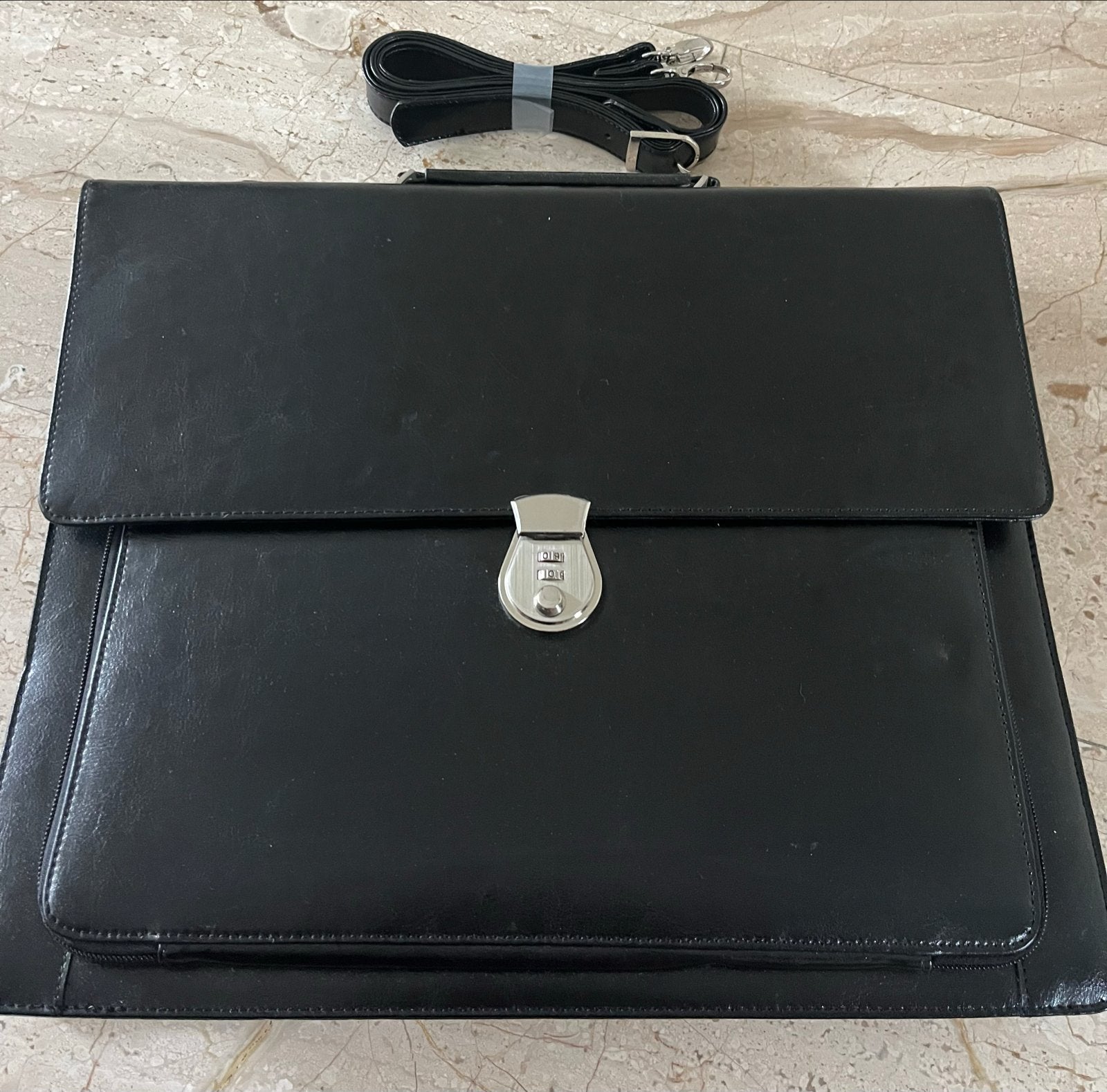 Nette zwarte aktetas 40x30 cm met schouderband, Ophalen of Verzenden, Nieuw, Zwart