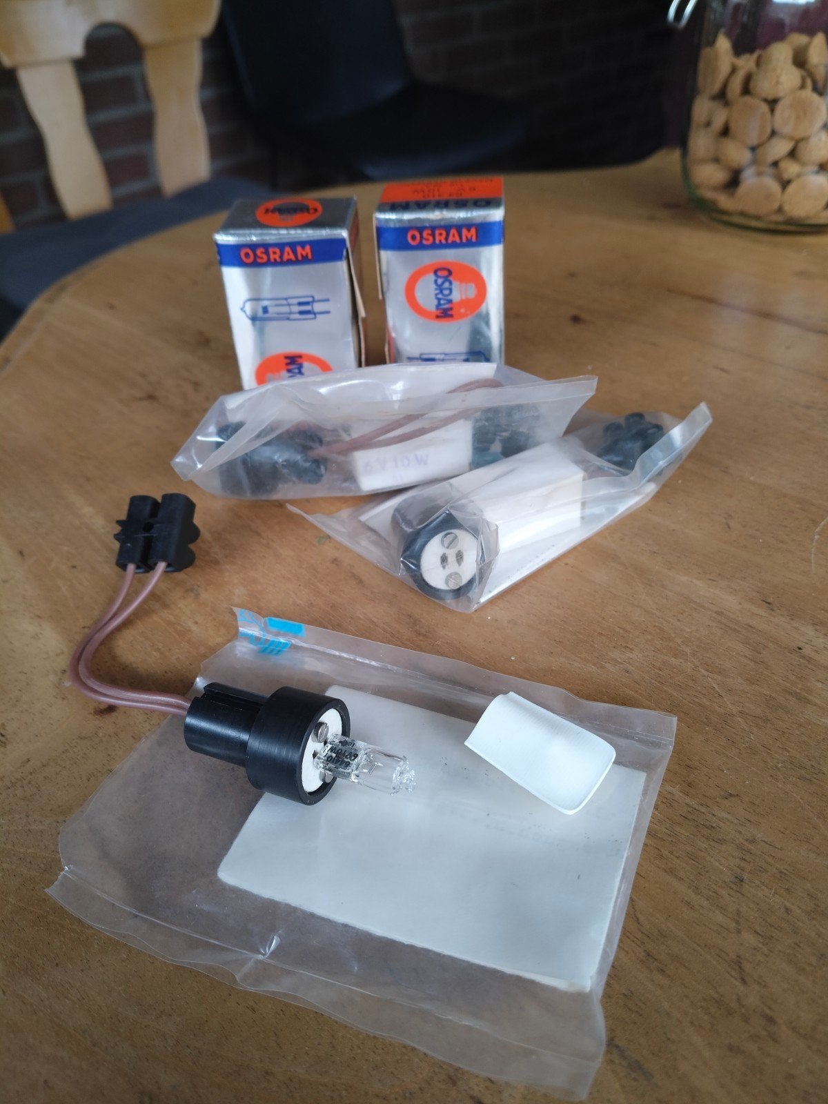 Osram 6V 10W lampjes met fitting - Nieuw in verpakking, Auto-onderdelen, Ophalen
