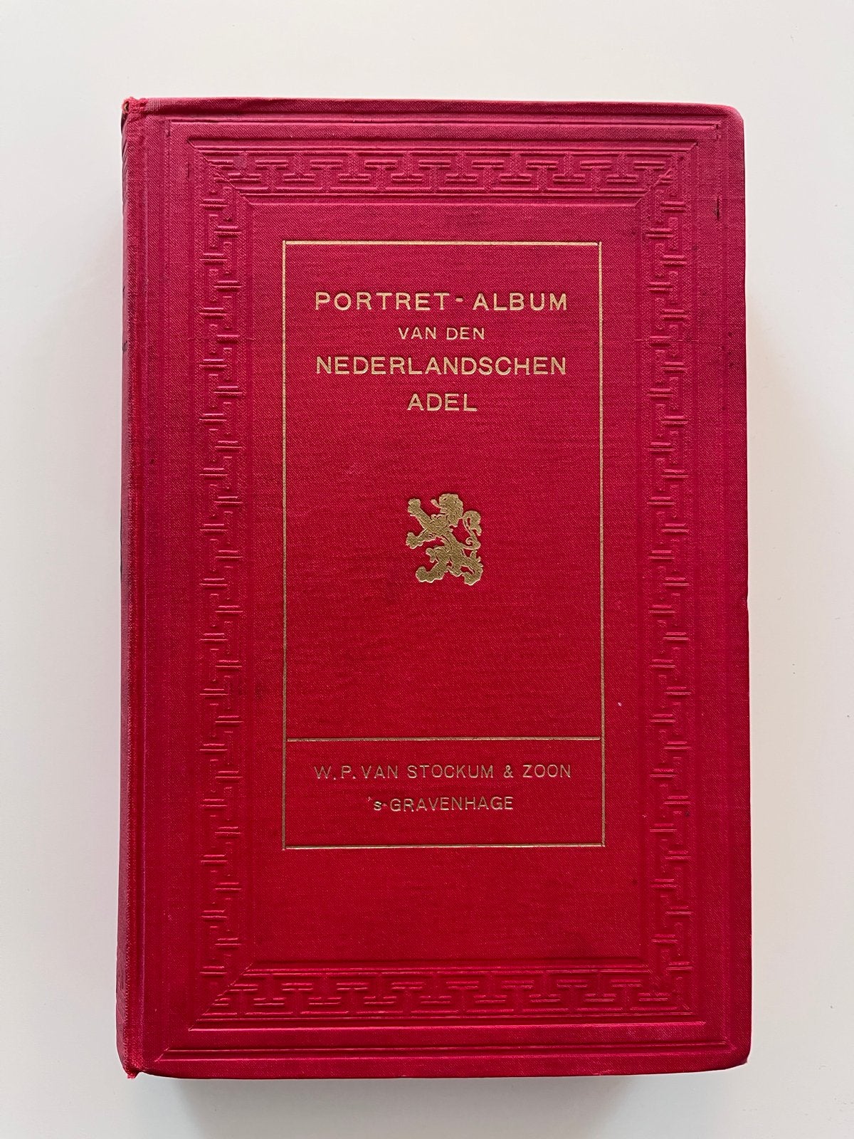 Portret-Album van den Nederlandschen Adel - 1937, Boeken, Ophalen of Verzenden, Gelezen, Overige