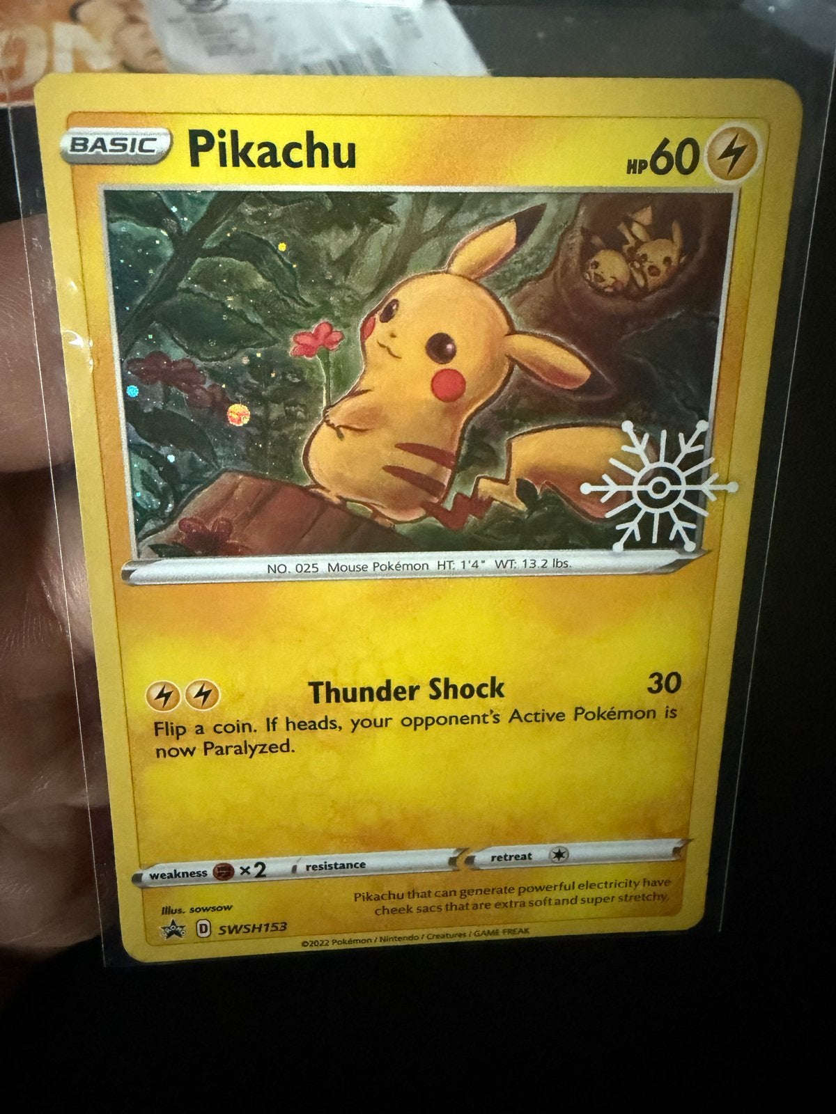 Stamped Pikachu SWSH153 – Snowflake Stamp – Holiday Promo, Ophalen of Verzenden, Zo goed als nieuw, Losse kaart
