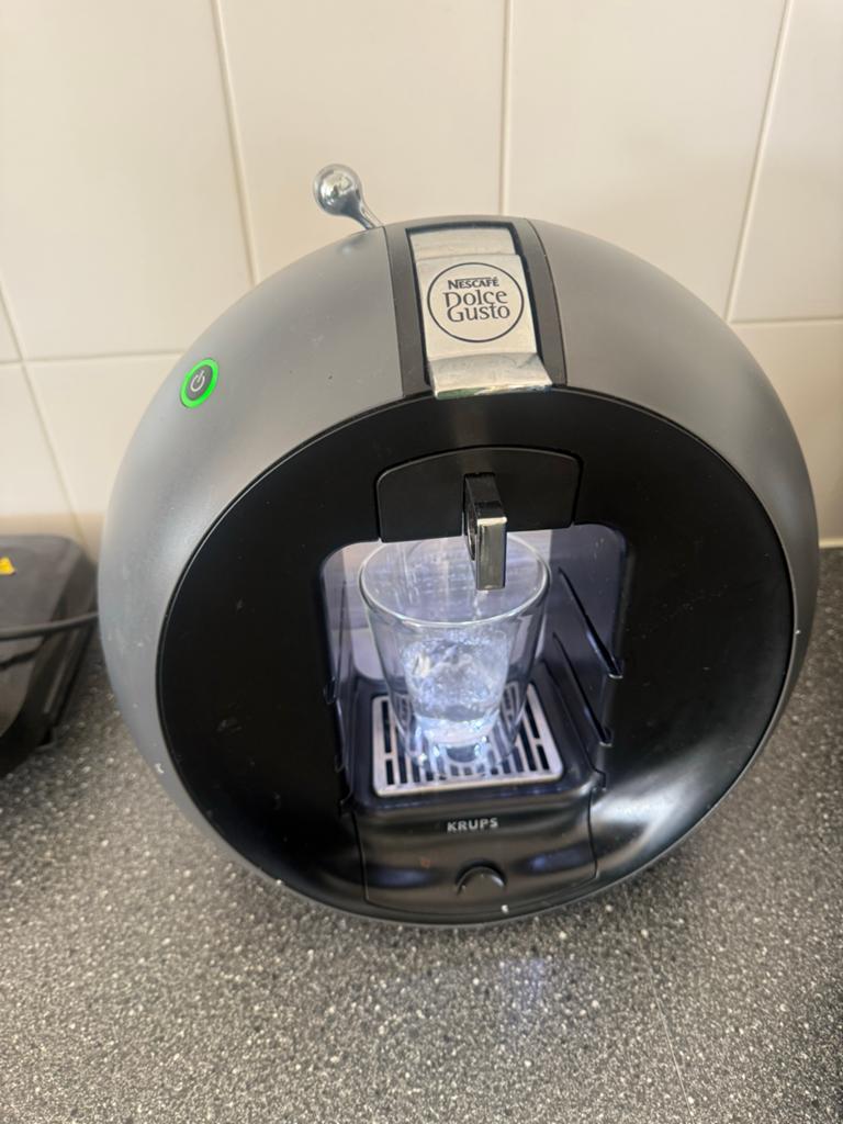 Nescafé Dolce Gusto Krups koffiezetapparaat, Gebruikt, Koffiemachine, Ophalen of Verzenden, 1 kopje