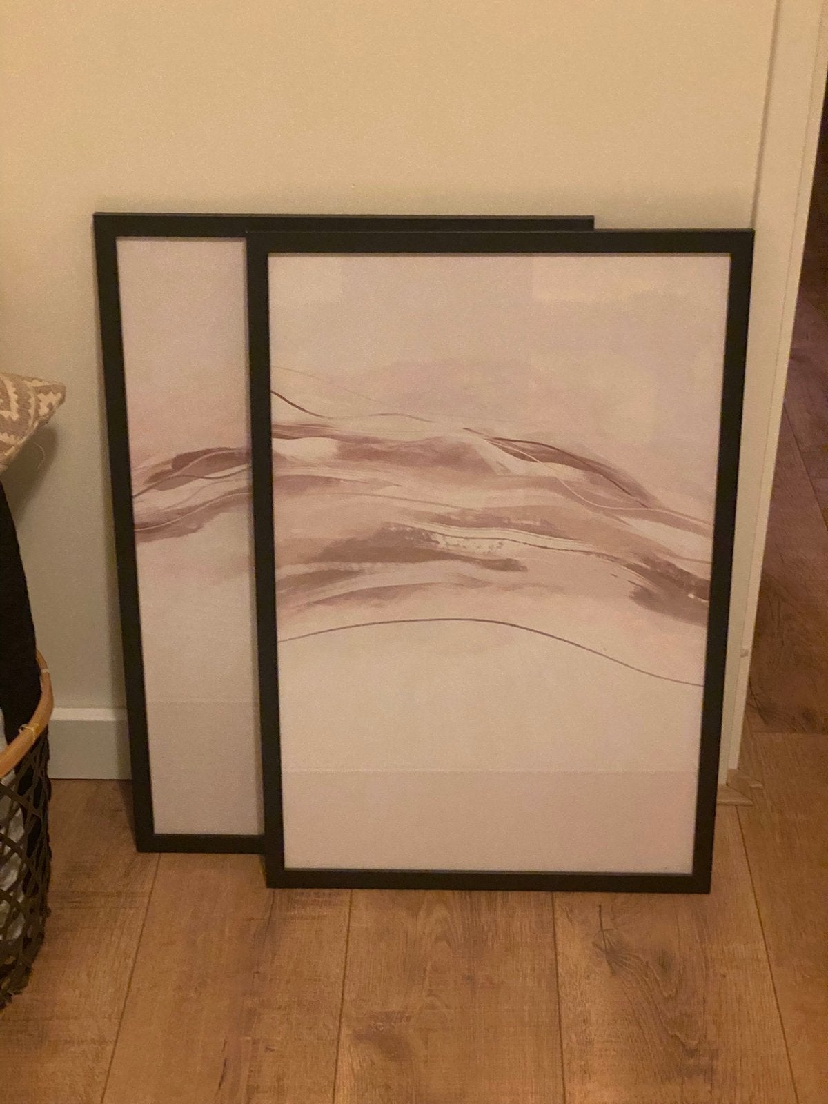 2x Zwarte houten fotolijsten 40x60 (Hema), Ophalen, Zo goed als nieuw