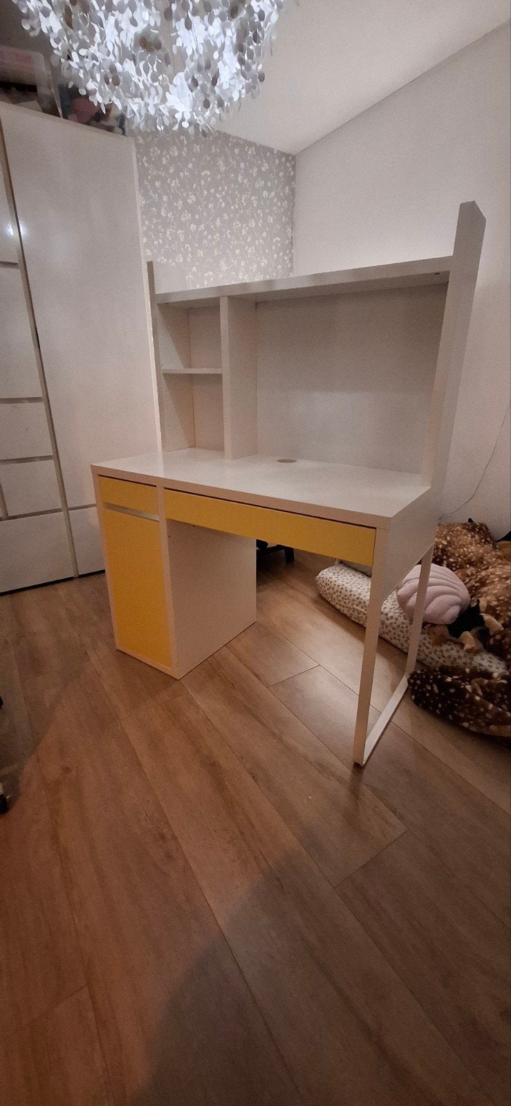 Ikea bureau, Ophalen, Met lades, Gebruikt, Wit