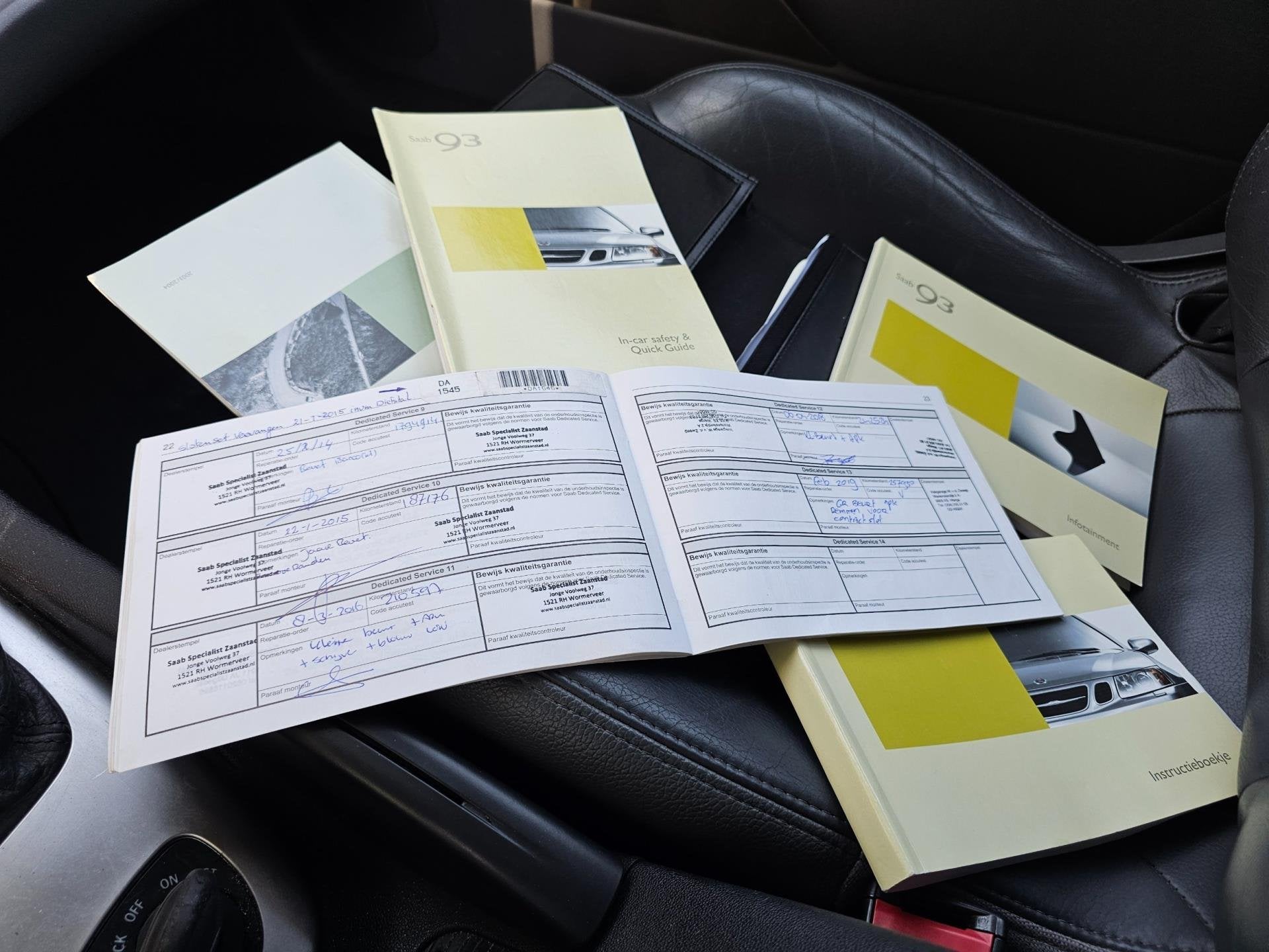 Saab 9-3 Cabrio 1.8T Vector HiRSCH leder/cruise *apk:02-2027, Auto's, Voorwielaandrijving, Gebruikt, Zwart, 4 cilinders