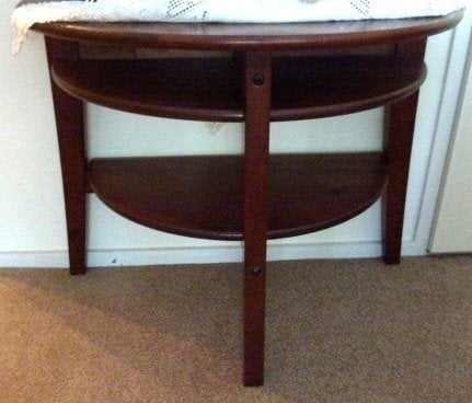 halfronde sidetable eikenhout, Ophalen, Zo goed als nieuw
