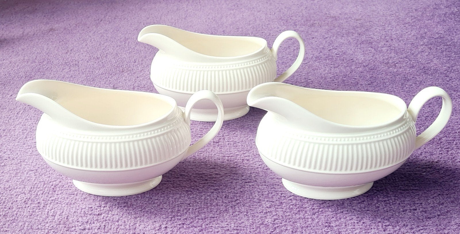 Wedgwood Windsor juskom / sauskom., Huis en Inrichting, Keuken | Servies, Ophalen of Verzenden, Zo goed als nieuw, Porselein, Kom(men)