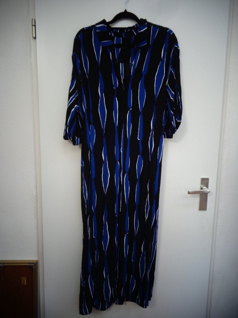 Mart Visser lange jurk, zwart wit blauw, maat 44, Maat 42/44 (L), Ophalen of Verzenden, Zo goed als nieuw, Onder de knie