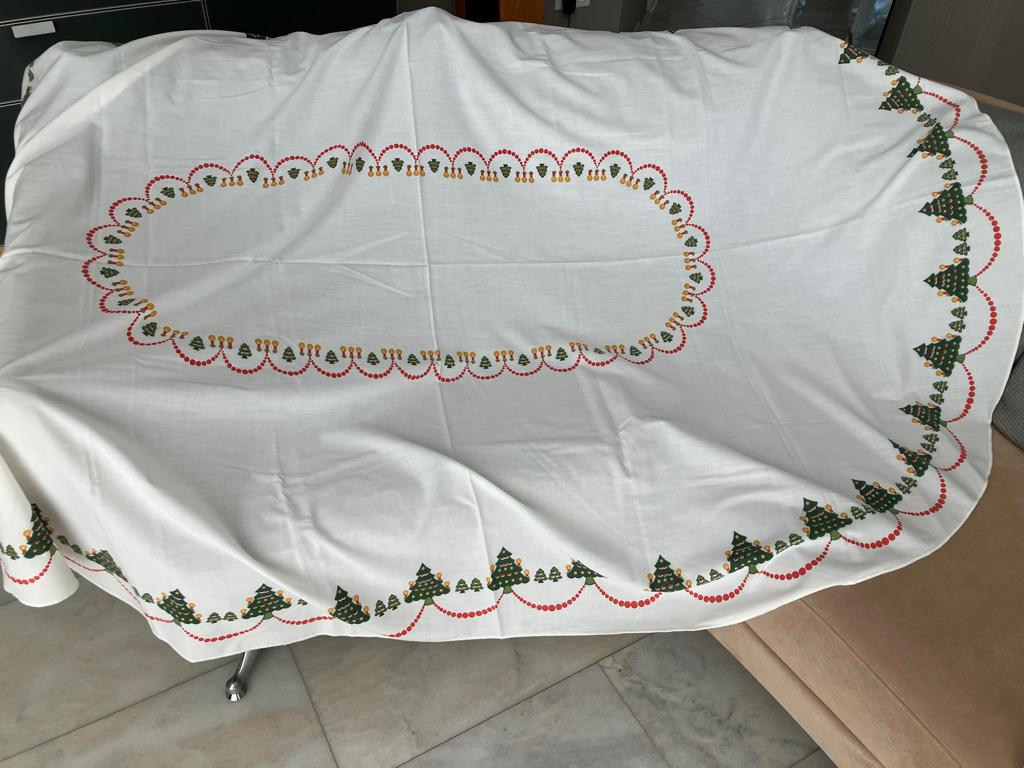 Ovaal Kerst Tafelkleed, Diversen, Kerst, Ophalen of Verzenden, Gebruikt