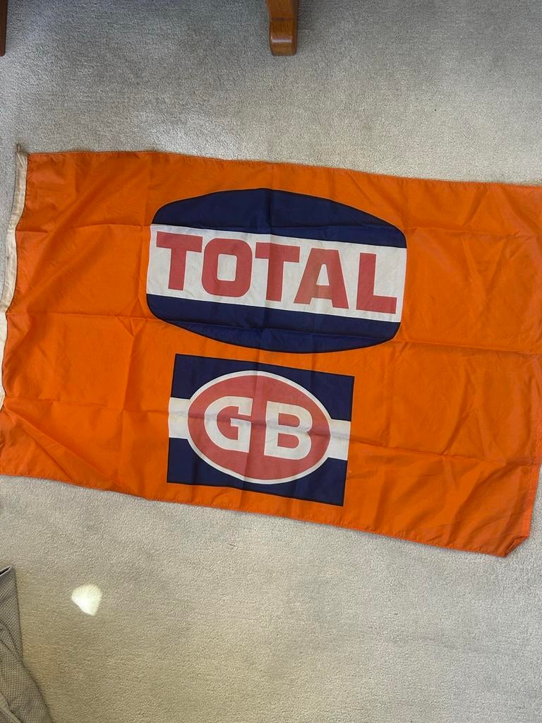Vlag Total, Ophalen of Verzenden, Gebruikt