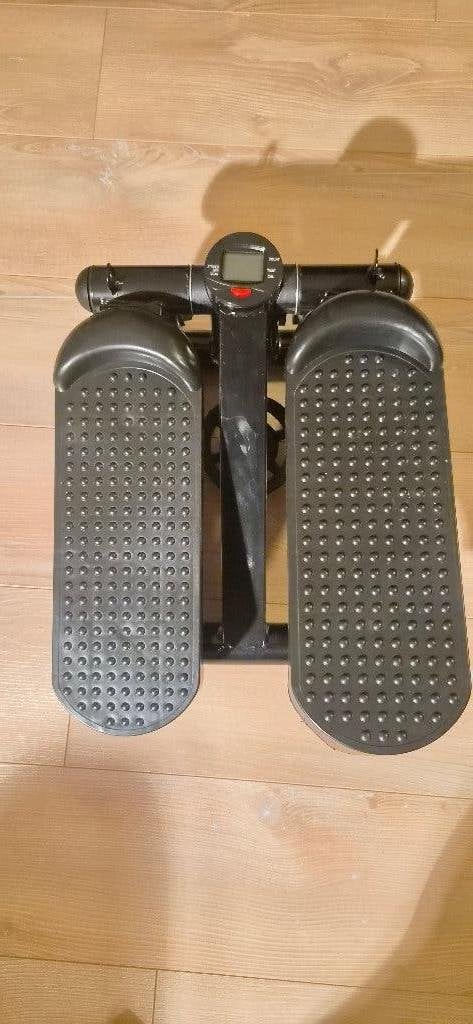 Mini stepper met display – compact fitnessapparaat, Sport en Fitness, Ophalen, Kunststof, Stepapparaat, Zo goed als nieuw