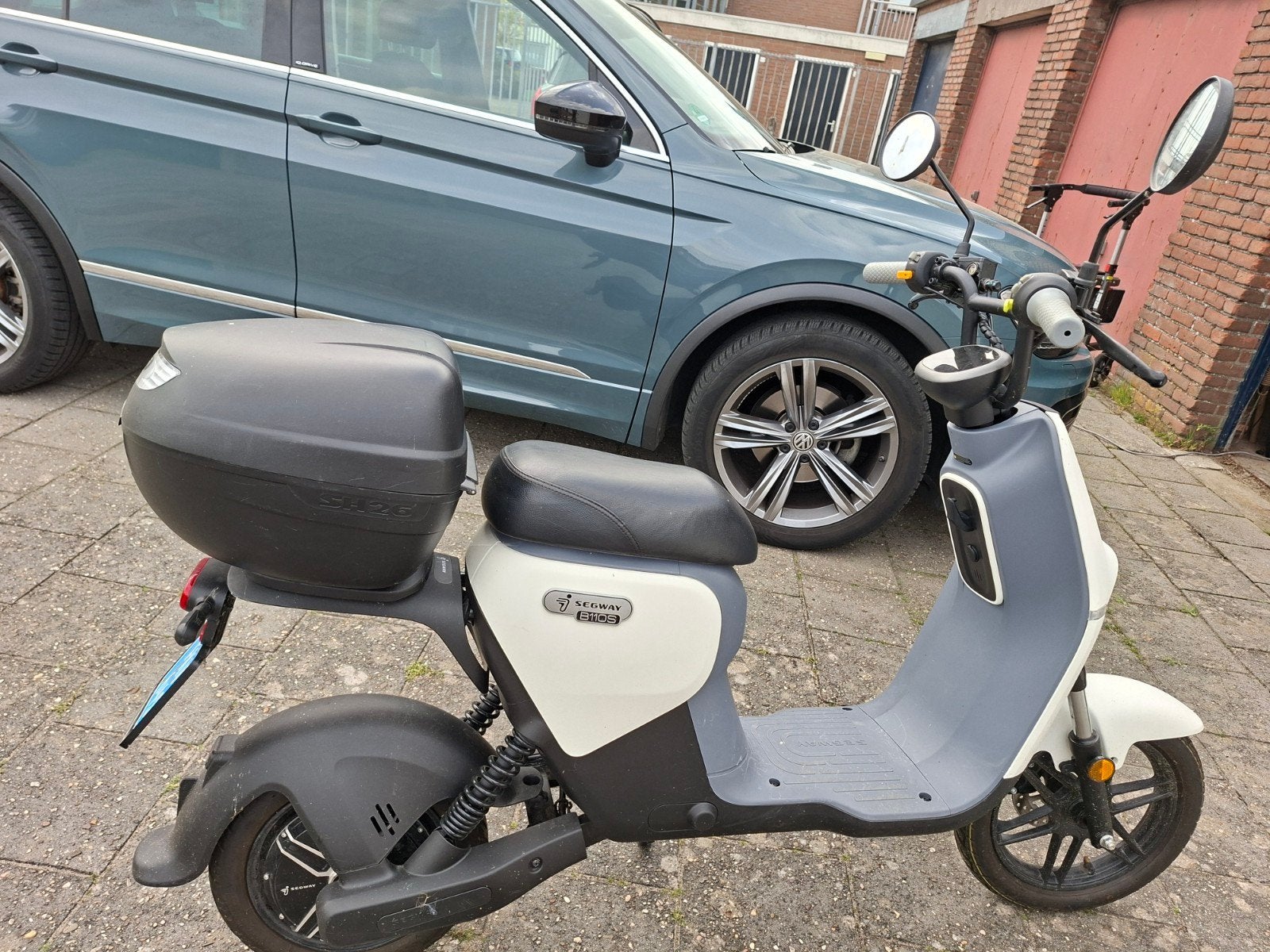 segway elektrische scooter wit, Ophalen, Elektrisch, Zo goed als nieuw, Maximaal 25 km/u