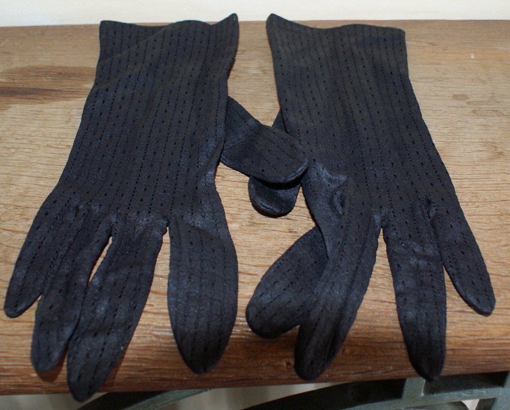 Zwarte opengewerkte begrafenishandschoenen v. dames Maat S, Ophalen of Verzenden, Maat 36 (S), Handschoenen, Onbekend