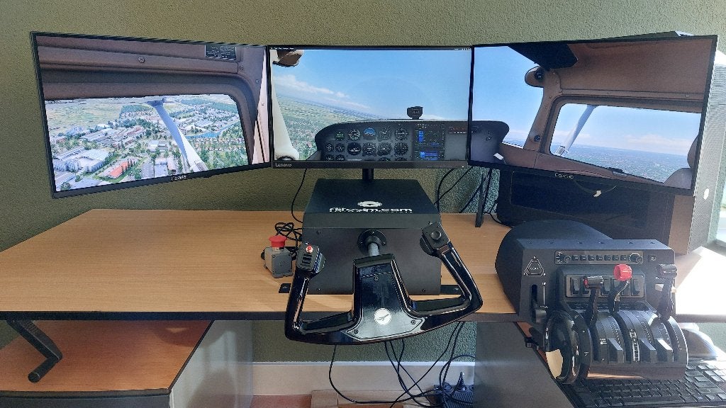 Vliegsimulator; Game-PC, Yoke, Pedals en Throttle, Ophalen, Gebruikt