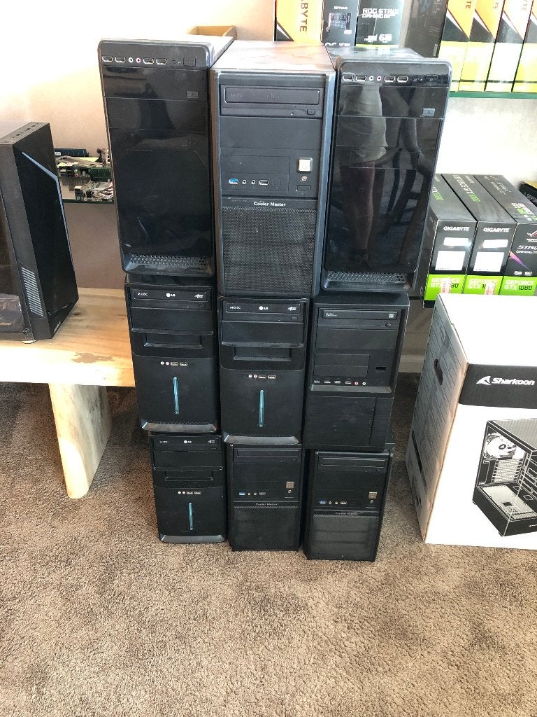 10 x PC behuizing. Alles samen voor 75, Computers en Software, Ophalen of Verzenden, Zo goed als nieuw