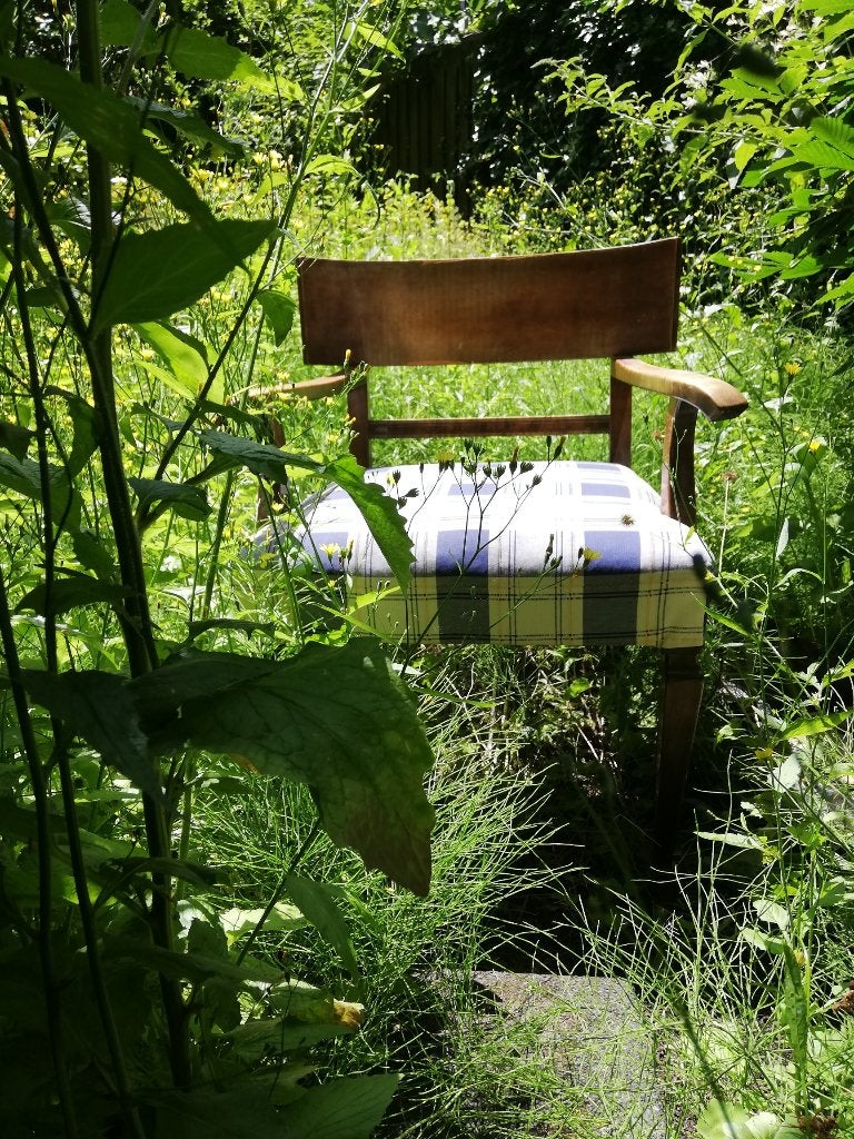 Zweedse eetkamerstoel., Huis en Inrichting, Stoelen, Gebruikt, Bruin, Ophalen of Verzenden, Retro style.