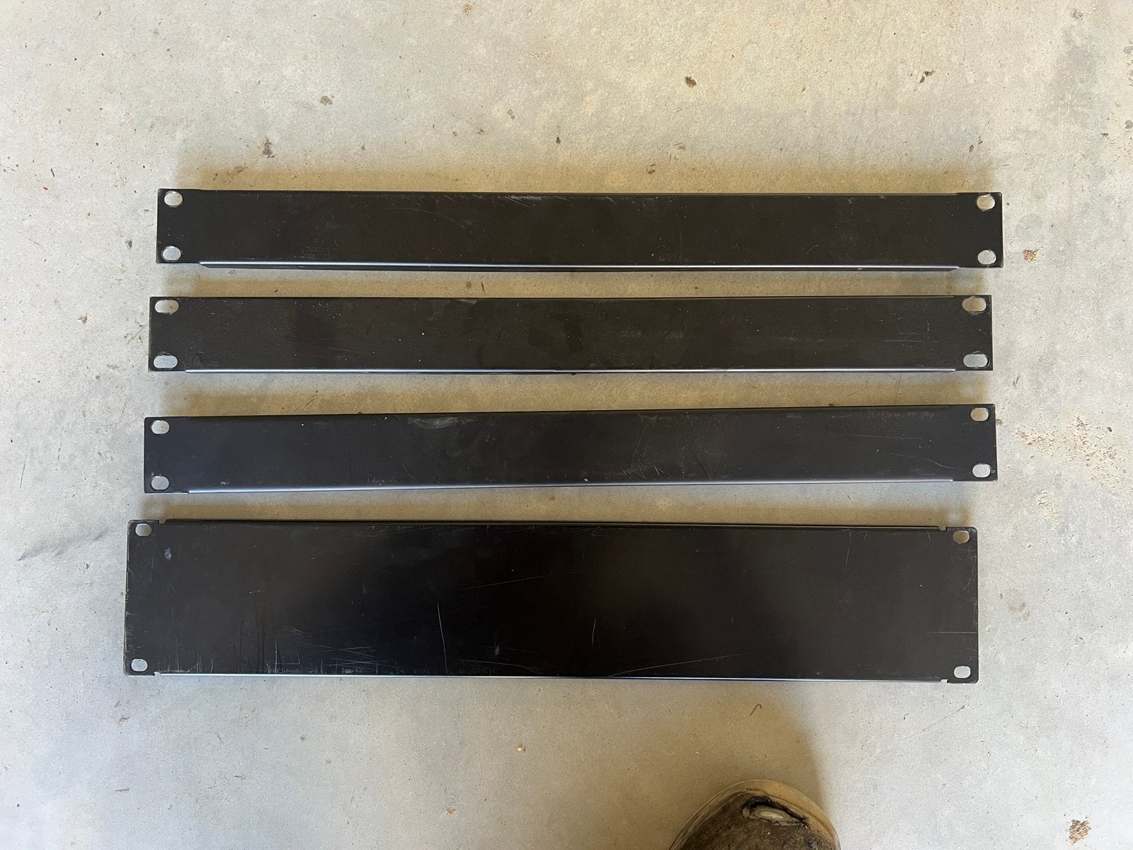 Blindplaten 1x 2HE en 4x 1HE voor rack, Ophalen, Zo goed als nieuw, Overige instrumenten