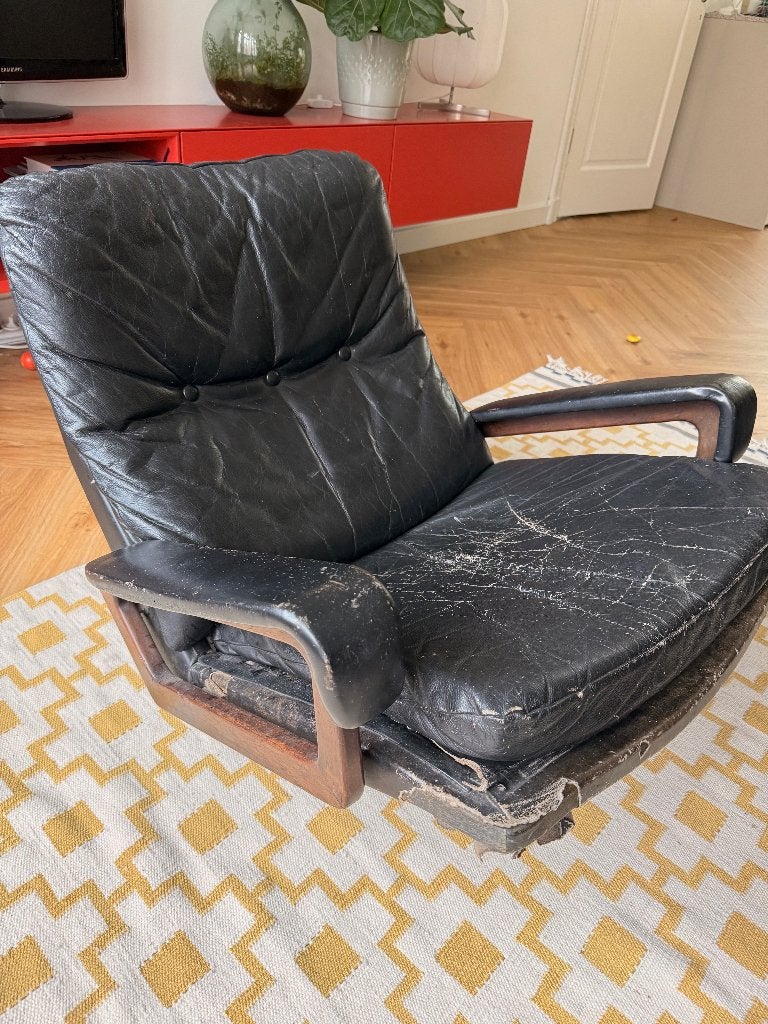 Strässle King Chair -losse poot en met beschadigingen, Huis en Inrichting, Ophalen, Gebruikt, 50 tot 75 cm, Leer
