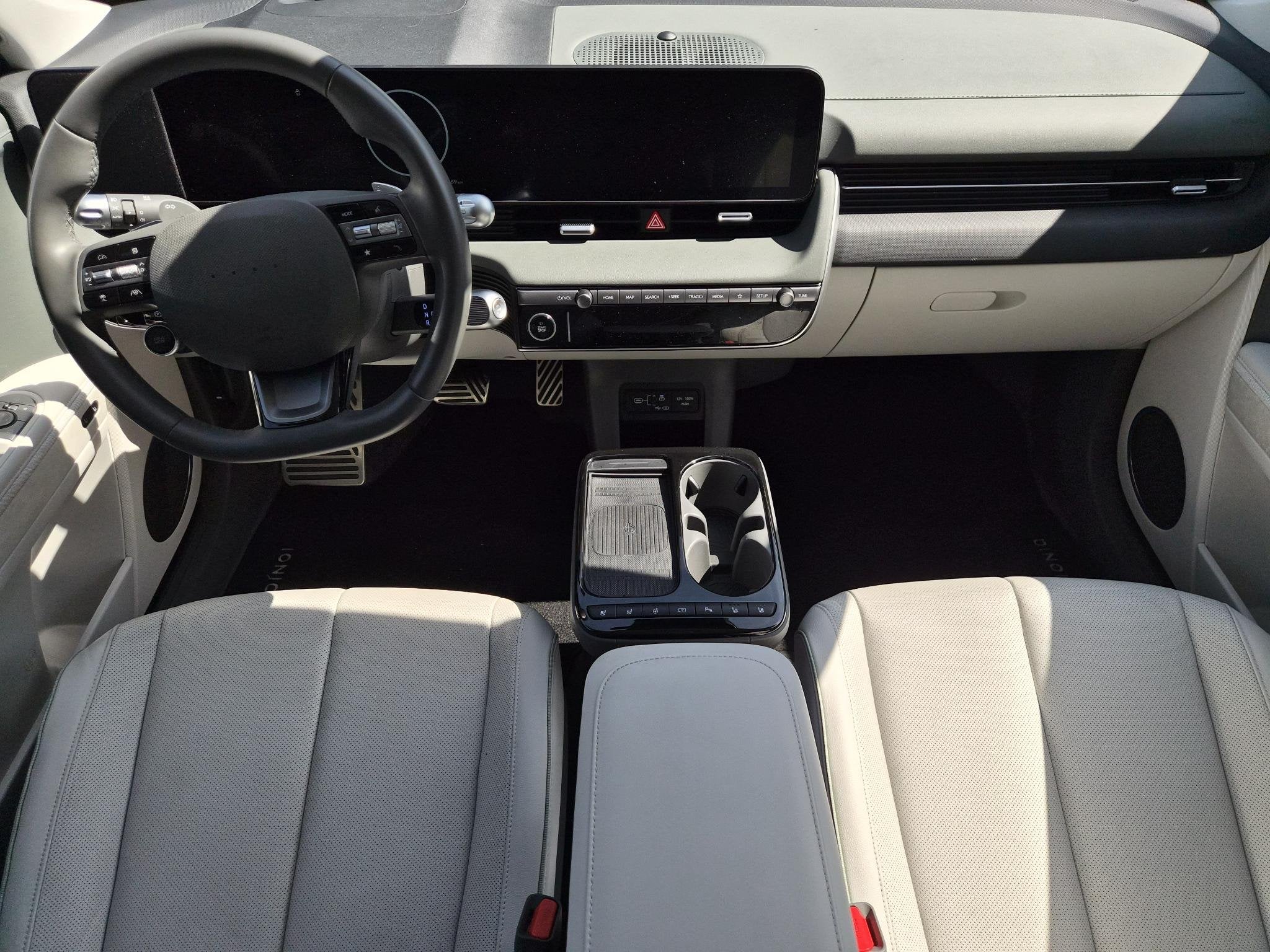 Hyundai IONIQ 5 Lounge AWD 84 kWh / SOH 99% / Fabrieksgarant, Automaat, Gebruikt, Leder, Vierwielaandrijving
