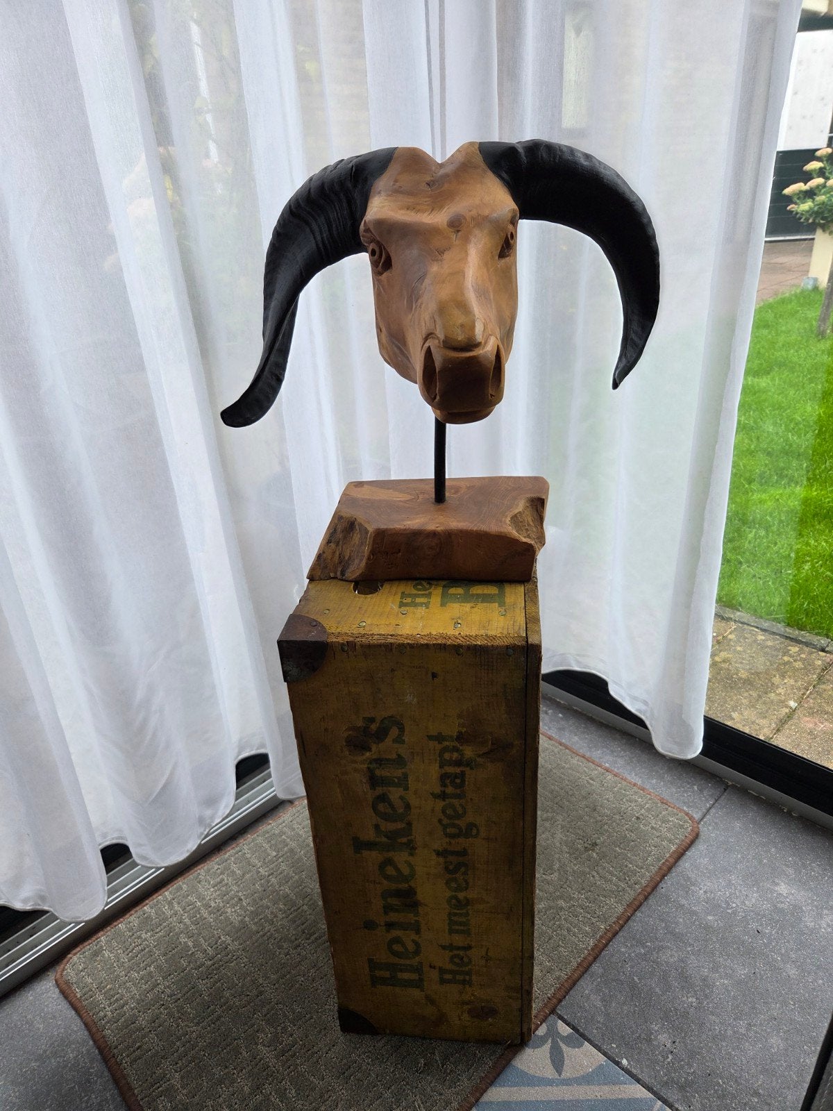 Ram kop Moeflon  . hout -   30 euro, Verzamelen, Dierenverzamelingen, Ophalen, Overige soorten