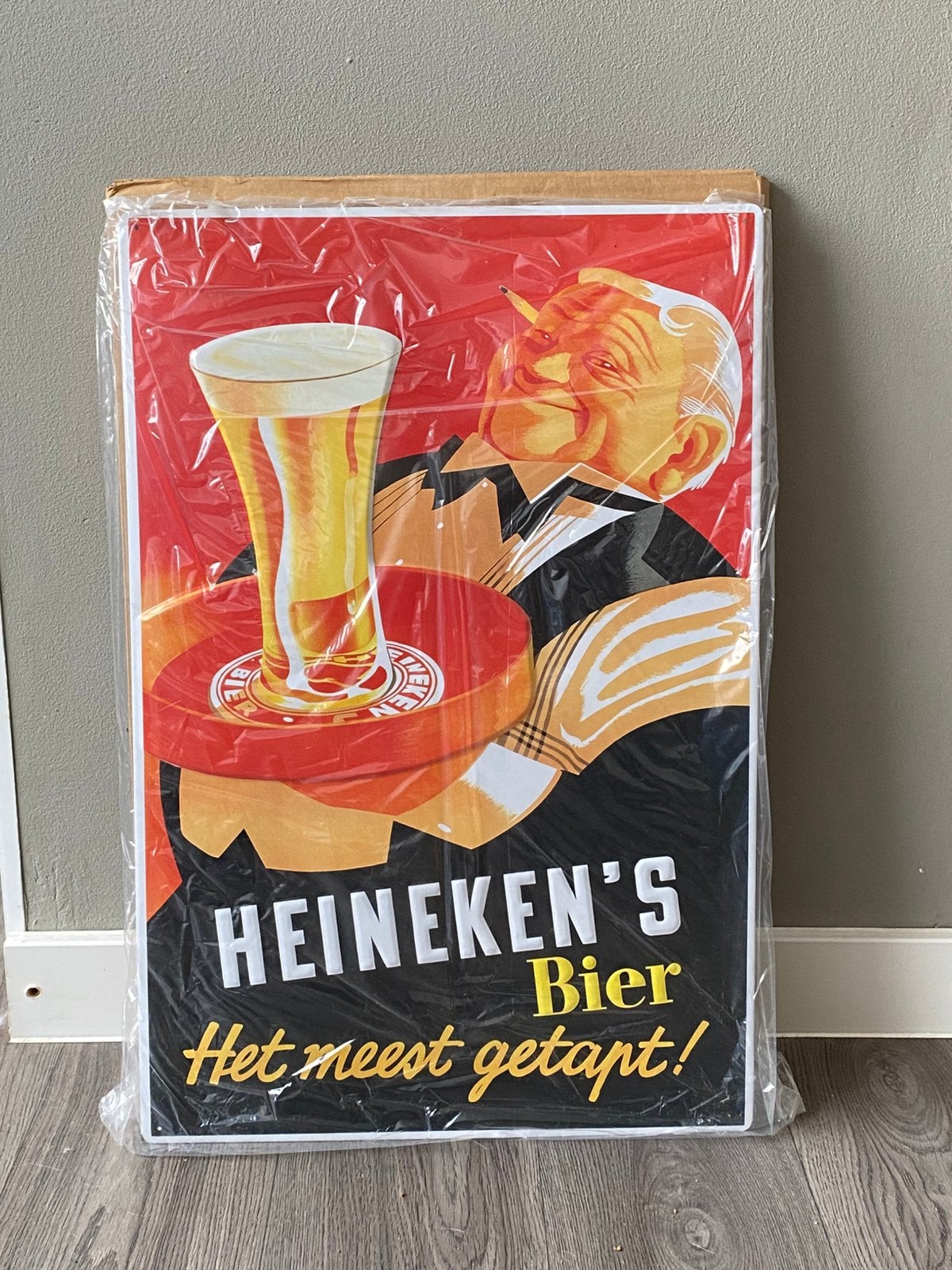 Heineken Bier. Vintage metalen reclamebord. Nieuw in karton., Verzamelen, Ophalen of Verzenden, Nieuw, Reclamebord