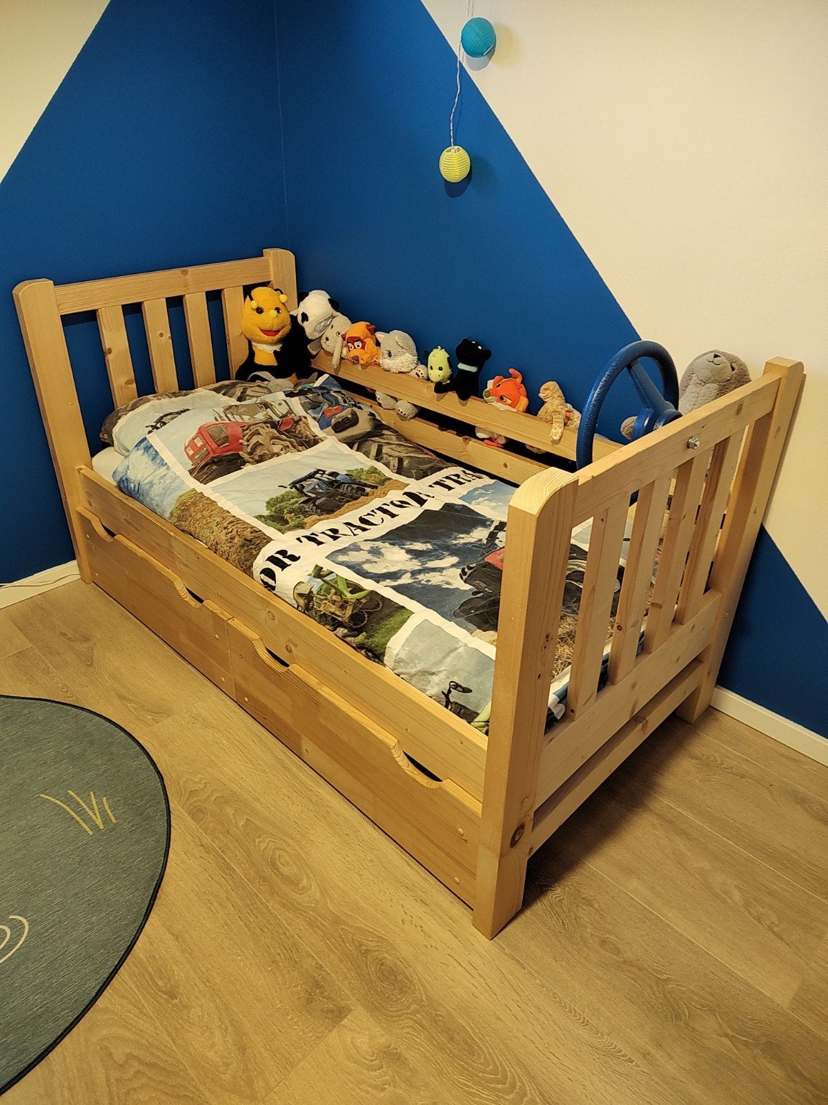 Stevig houten peuterbed 70x150 | 2 lades | valbeveiliging, Ophalen, Gebruikt, 70 tot 85 cm, 140 tot 160 cm