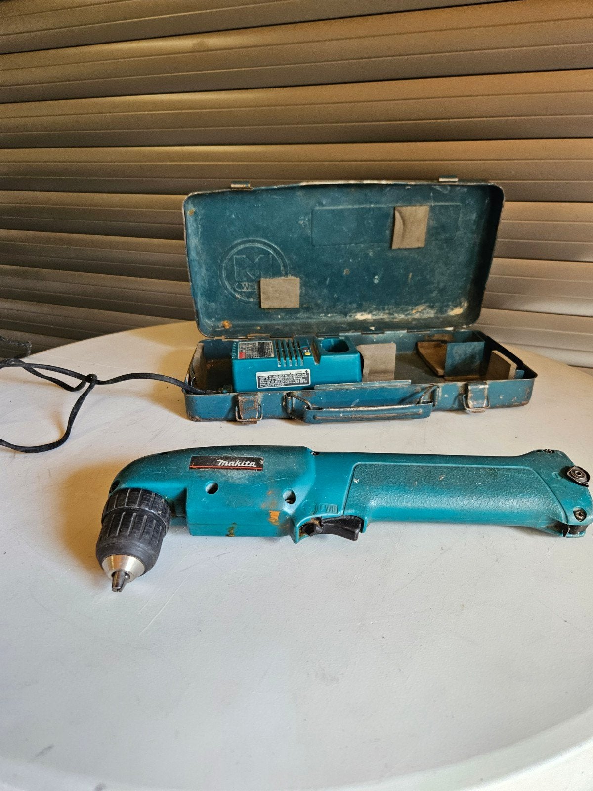 Makita Boormachine met Oplader en Koffer - Vintage, Ophalen of Verzenden, Gebruikt, Minder dan 400 watt, Boormachine
