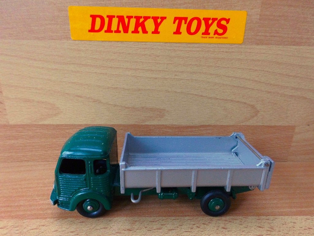 Dinky Toys MECCANO Frankrijk No. 33b Simca Cargo kiepwagen, Ophalen of Verzenden, Zo goed als nieuw, Bus of Vrachtwagen, Dinky Toys