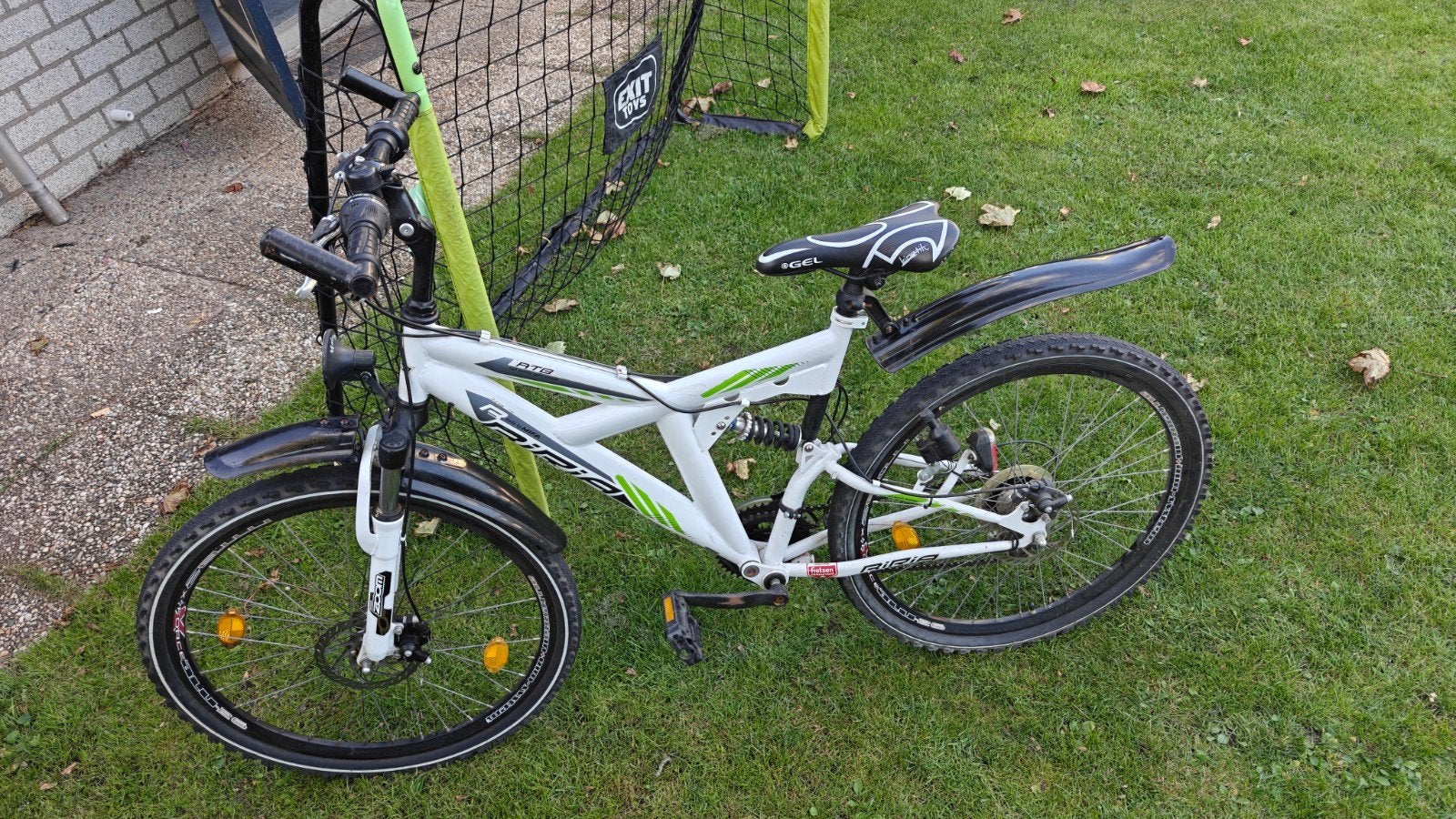 Mountainbike / stadsfiets - Wit/Groen, Gebruikt, 45 tot 49 cm, Schijfrem, Ophalen