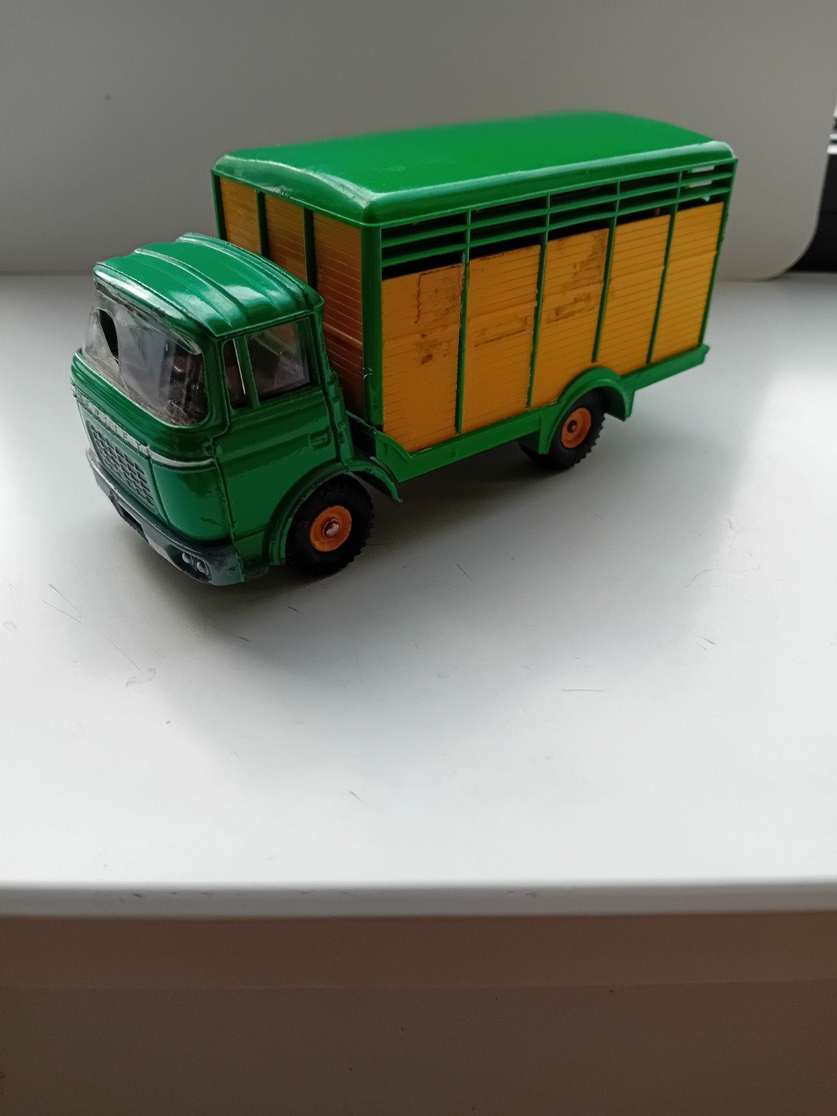Dinky toys Berliet Gak Cattle Truck., Hobby en Vrije tijd, Ophalen of Verzenden, Zo goed als nieuw, Bus of Vrachtwagen, Dinky Toys