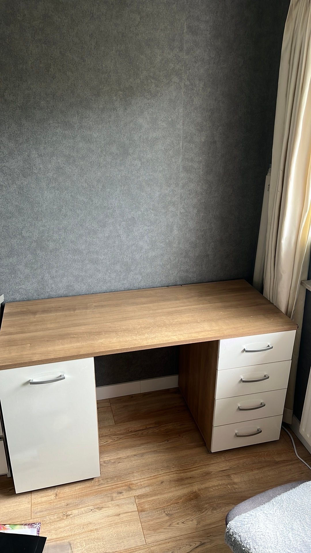 Bureau Leenbakker Hout Wit, Ophalen, Zo goed als nieuw