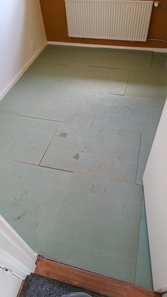 Gratis ondervloer laminaat: 6m² groen en 14m² bruin, Ophalen