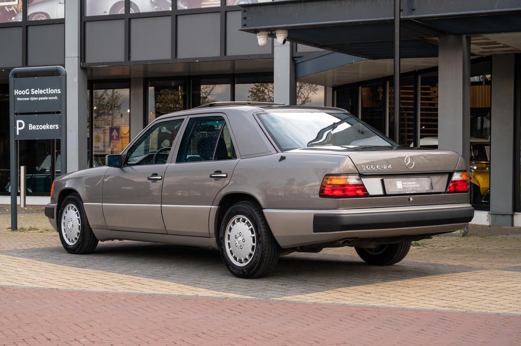 Mercedes-Benz 300-serie 300E-24 (bj 1991), Auto's, Stof, Zwart, Zwart, Bedrijf