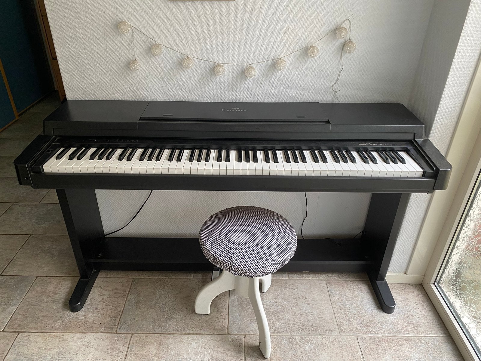 Elektrische piano Yamaha Clasinova CLP-350 met hoes, Muziek en Instrumenten, Ophalen, Zo goed als nieuw, Zwart