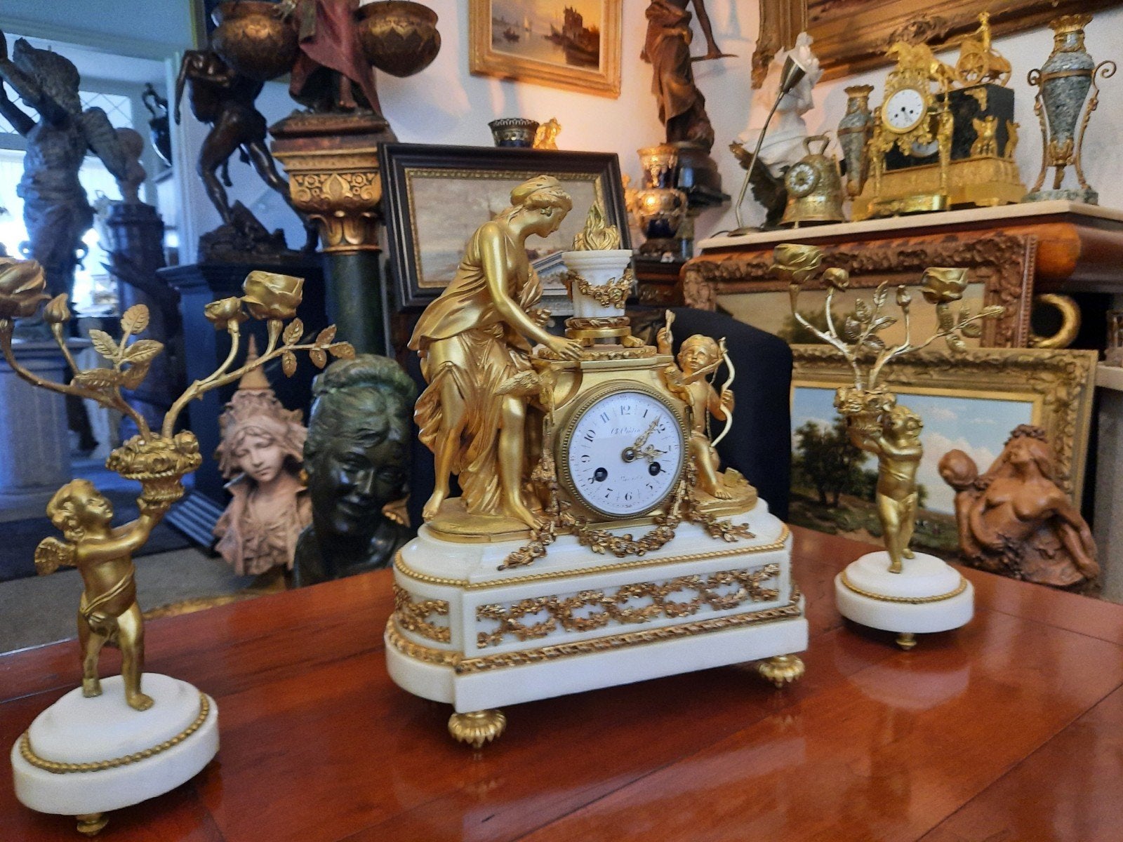 Antieke Franse pendule met kandelaars, verguld brons e, Antiek en Kunst, Ophalen