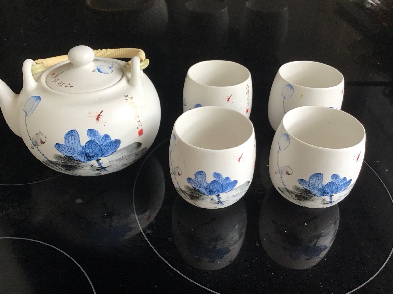 Aziatische theeset met theepot en 4 kopjes - Lotus design, Aziatisch, Overige merken, Keramiek, Nieuw