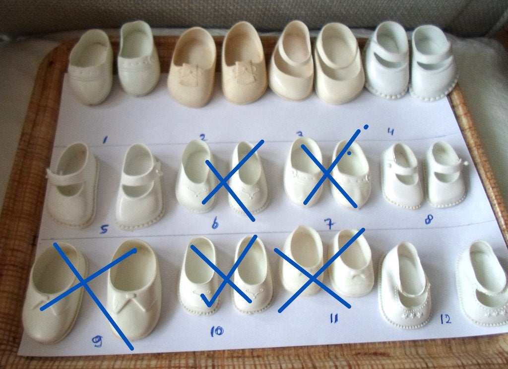 Poppenschoentjes 1 euro per paar. (Plastic)., Verzamelen, Ophalen of Verzenden, Pop