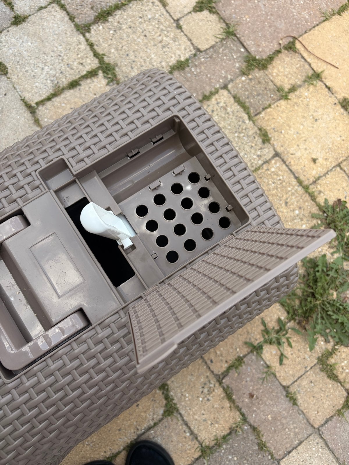 Adori rattan kattenbakken, Ophalen, Gebruikt, Gesloten