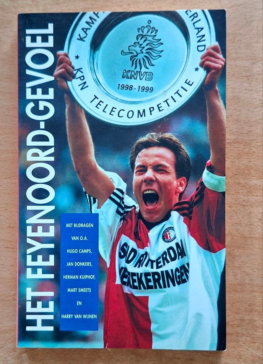 Het Feyenoord Gevoel - Een boek over de club uit Rotterdam, Ophalen of Verzenden, Gelezen, Diverse Auteurs, Overige sporten
