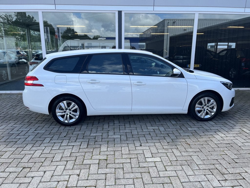 Peugeot 308 SW 1.2 PureTech Active Pack Trekhaak / Led /Pdc, Auto's, Voorwielaandrijving, Parkeersensor, Gebruikt, Euro 6