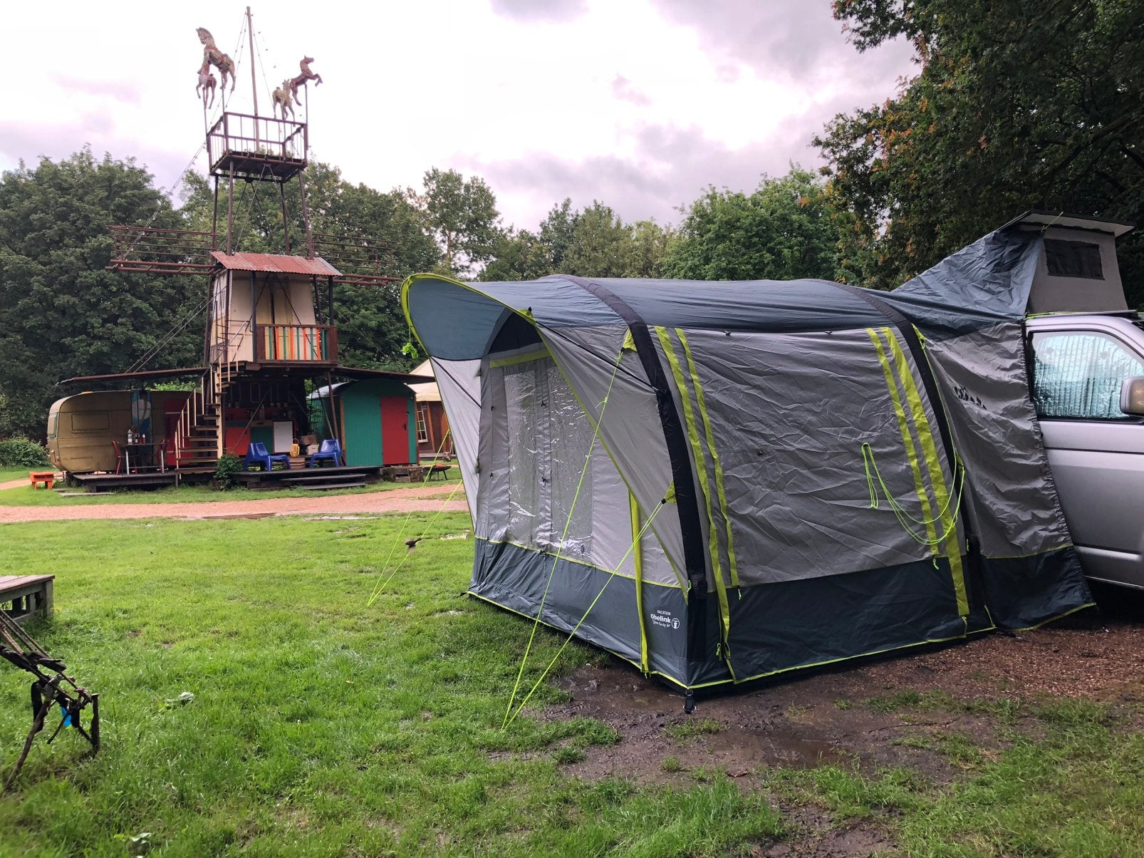 Obelink Vacation Easy Air opblaasbare bustent, Ophalen, Gebruikt, Tot en met 4