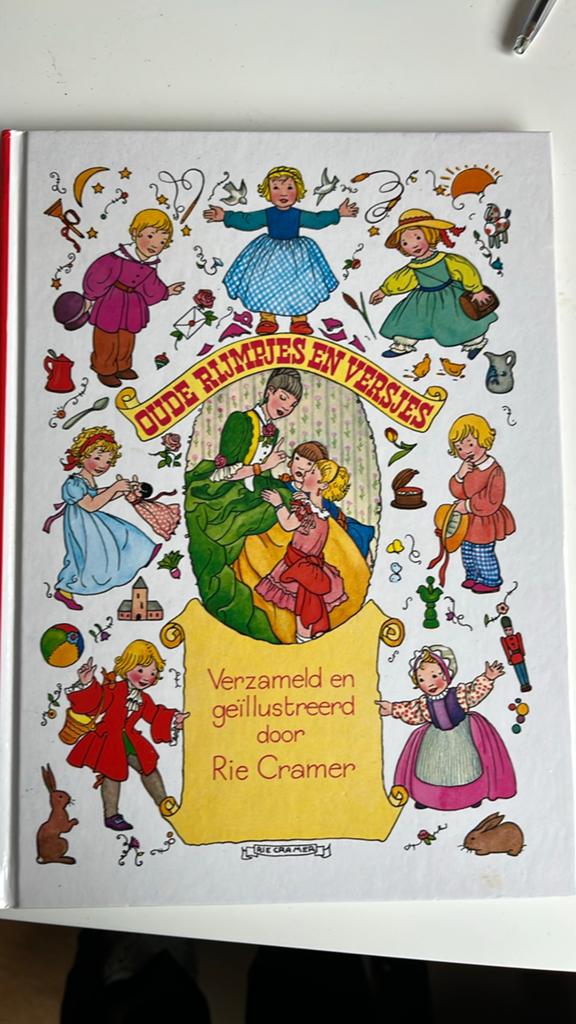 Oude Rijmpjes en Versjes - Rie Cramer, Ophalen of Verzenden, Zo goed als nieuw, 2 tot 3 jaar