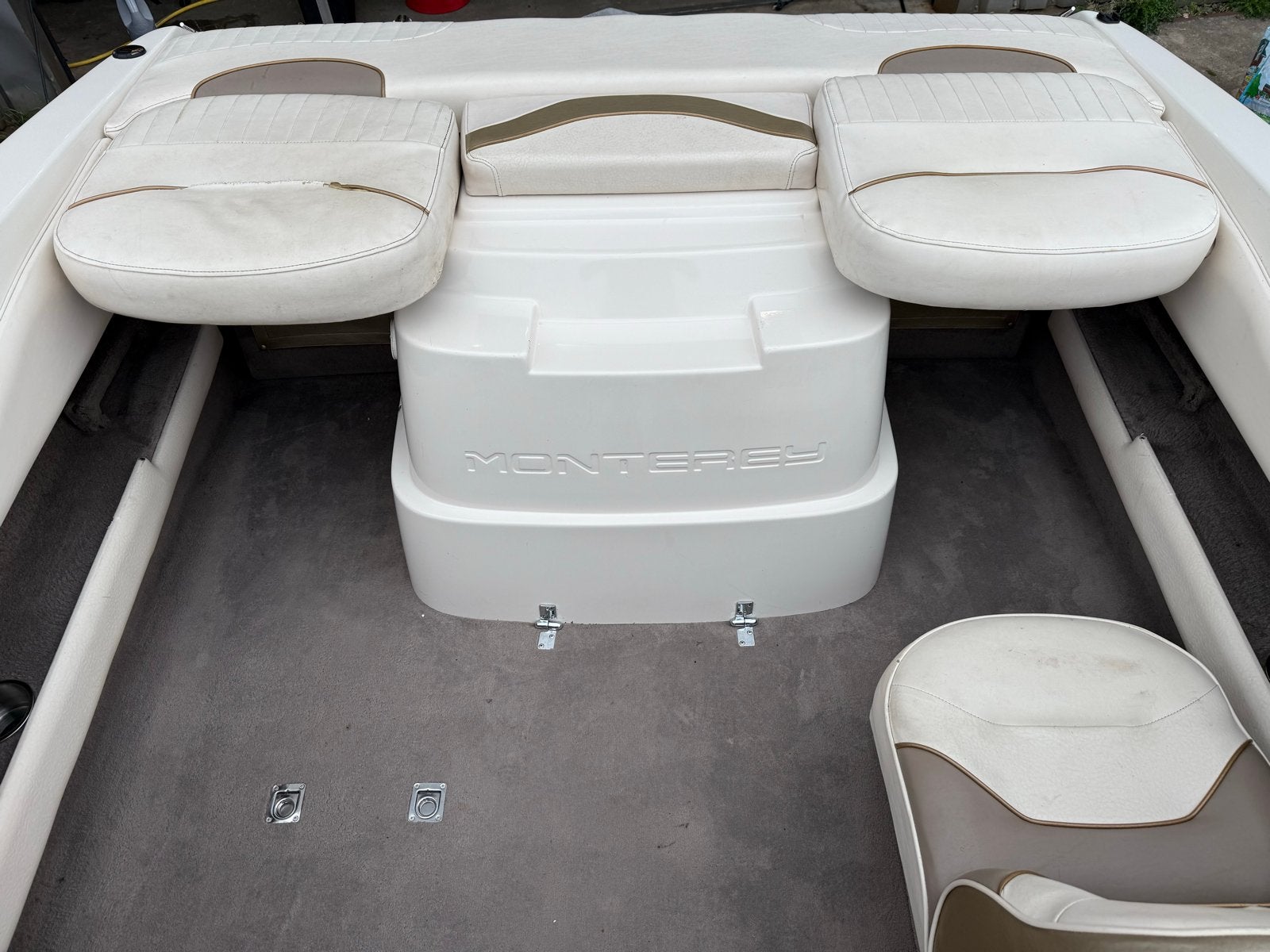 Foto 14 van Monterey 186 Montura met trailer - Volvo Penta 4.3 V6