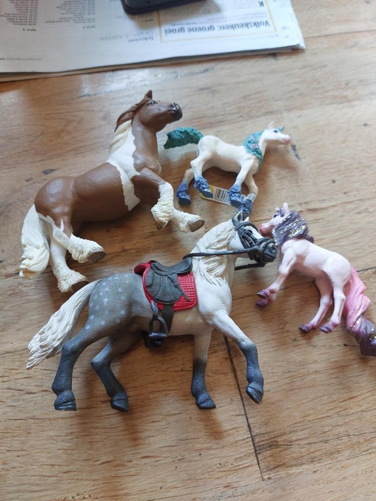 4 Scheich paardjes; 2 kleinere en 2 groter, Verzenden, Zo goed als nieuw, Meisje