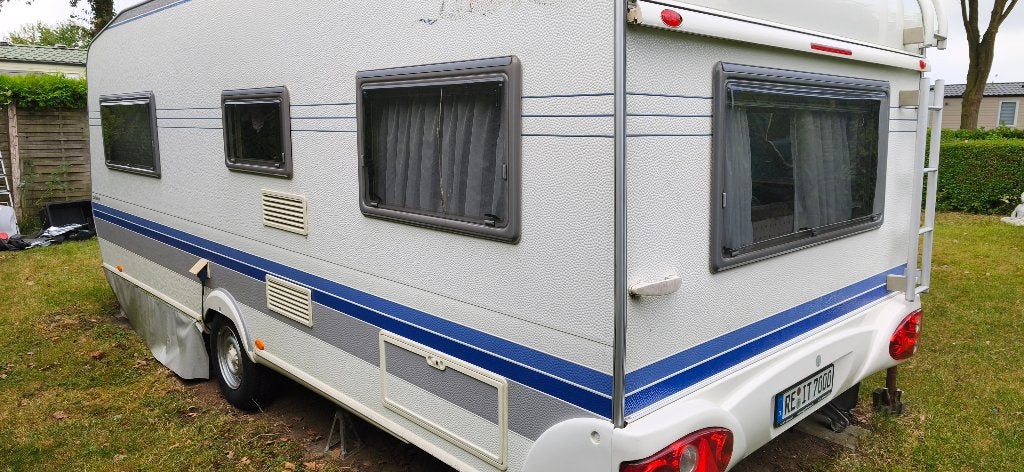 Hobby 560 UFF Queensbed, Schokbreker, Rondzit, Hobby, Particulier