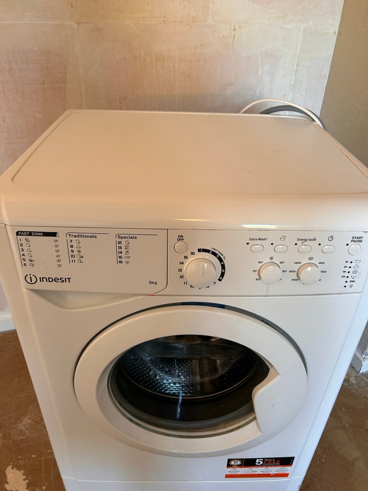 Indesit Wasmachine 5kg - Compact en Efficiënt, Witgoed en Apparatuur, Ophalen, 4 tot 6 kg, Voorlader, 85 tot 90 cm
