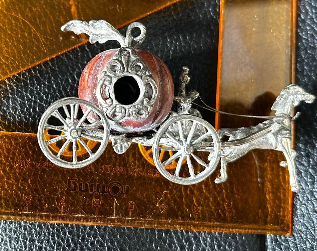 Vintage Assepoester Koets Broche - Pompoen & Paard, Antiek en Kunst, Ophalen of Verzenden