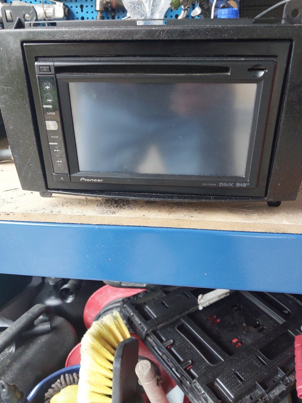 Pioneer AVIC-F950DAB Navigatie Autoradio Mercedes W639, Auto diversen, Autoradio's, Ophalen